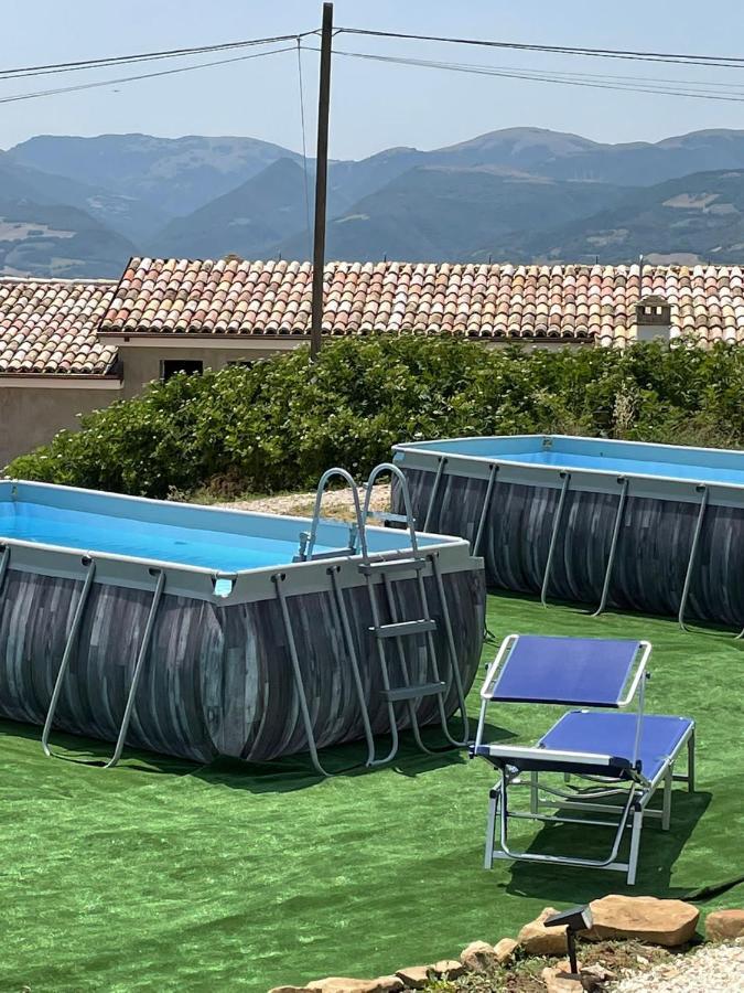 In Country Luxury Lodges Camerino Extérieur photo